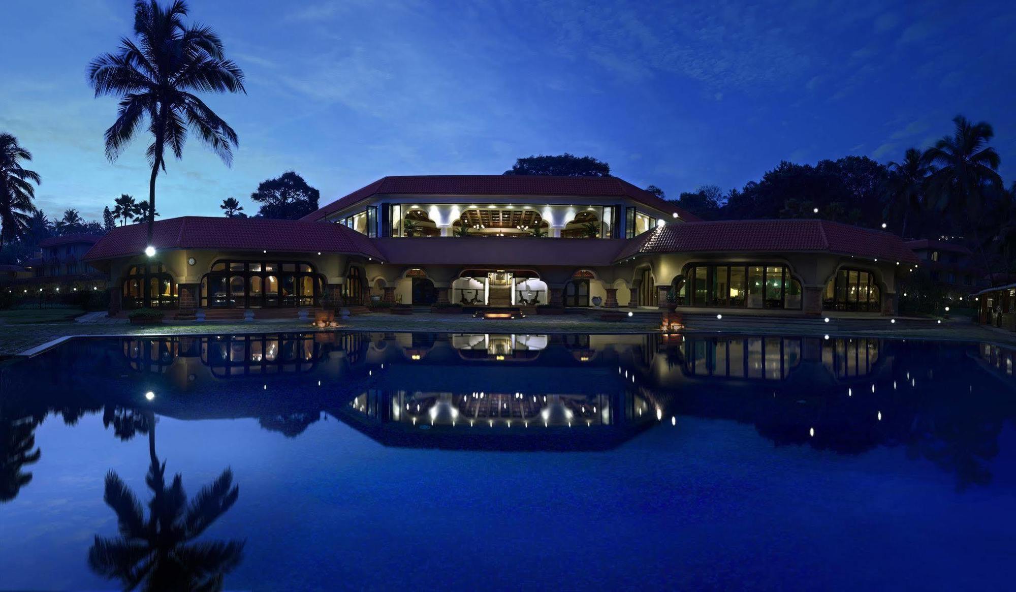 Taj Fort Aguada Resort & Spa, Goa Sinquerim Exteriör bild The Oberoi, Kuala Lumpur