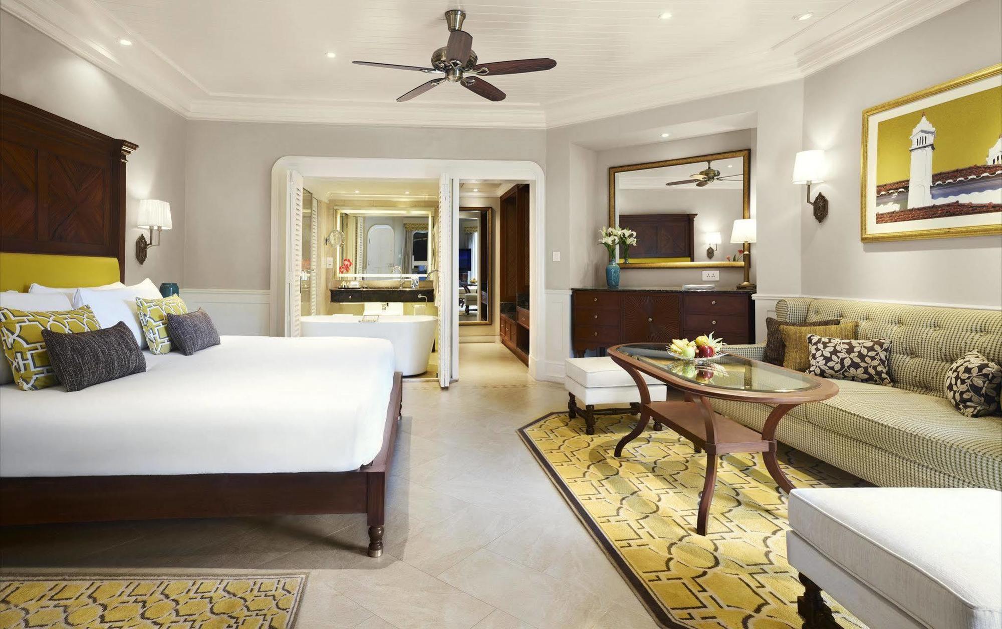 Taj Fort Aguada Resort & Spa, Goa Sinquerim Exteriör bild Deluxe Room