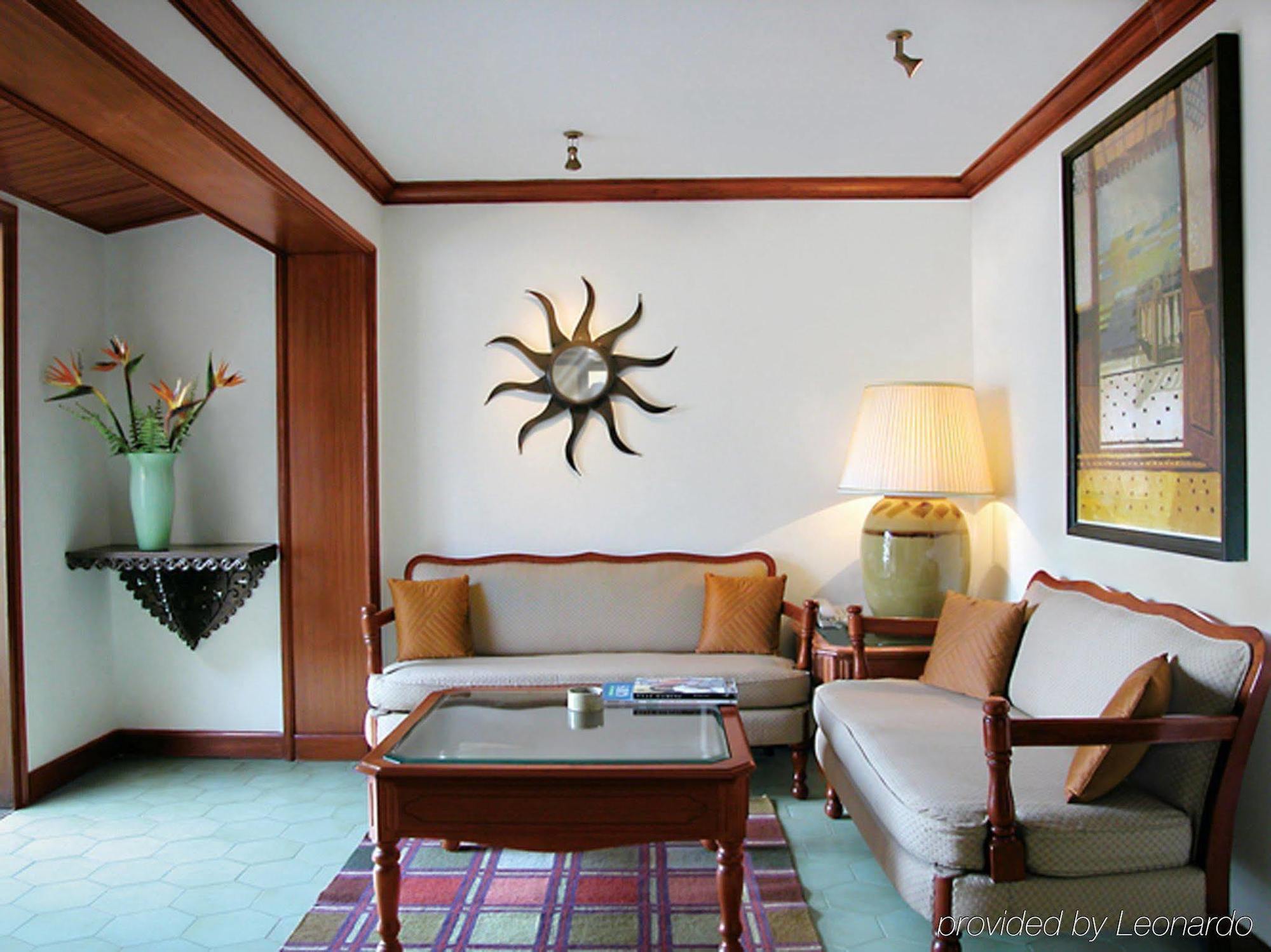 Taj Fort Aguada Resort & Spa, Goa Sinquerim Rum bild A living room